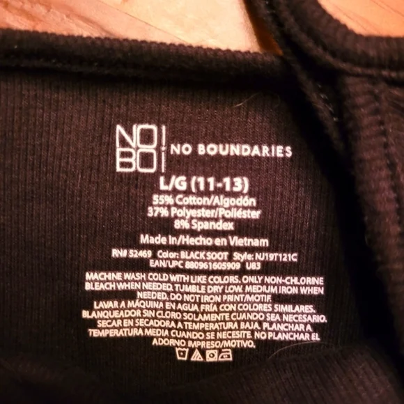 No BOUNDRIES black tank top. Size L.EXCELLENT CONDITION! - Picture 3 of 3